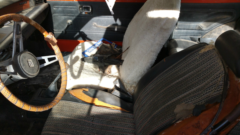 Illustration for article titled Sweet Jesus, You Can Buy This Barn Find Honda Civic With Pocket Change